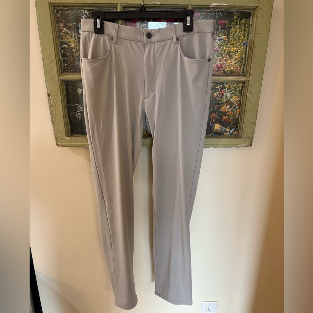 EUC Light Grey Johnnie-O Stretchy Slacks 32x32
